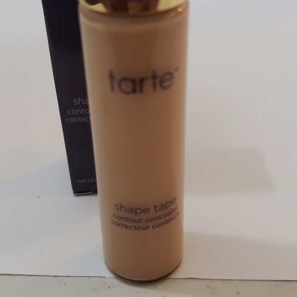 Concealer - Picture 3 of 4